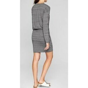 NWT Athleta ‘Avenues’ long sleeve soft stretch knit dress with side ruching M